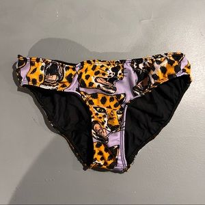 Nooworks bikini bottoms, never worn. So cute, they just don’t fit me 🥲.